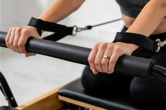 How a Smart Ring Measures Your Heartbeat and Vitals